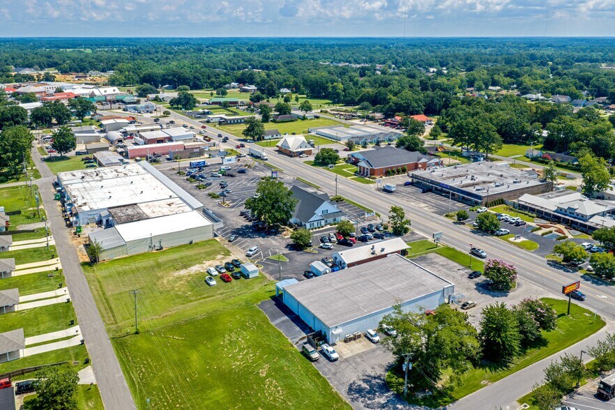 More Photos Of 22193 Highway 59 S, Robertsdale Office For Lease