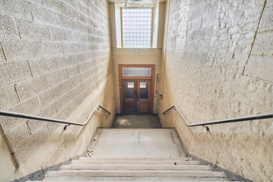 More Photos Of 2916 Weikel St, Philadelphia Warehouse For Sale