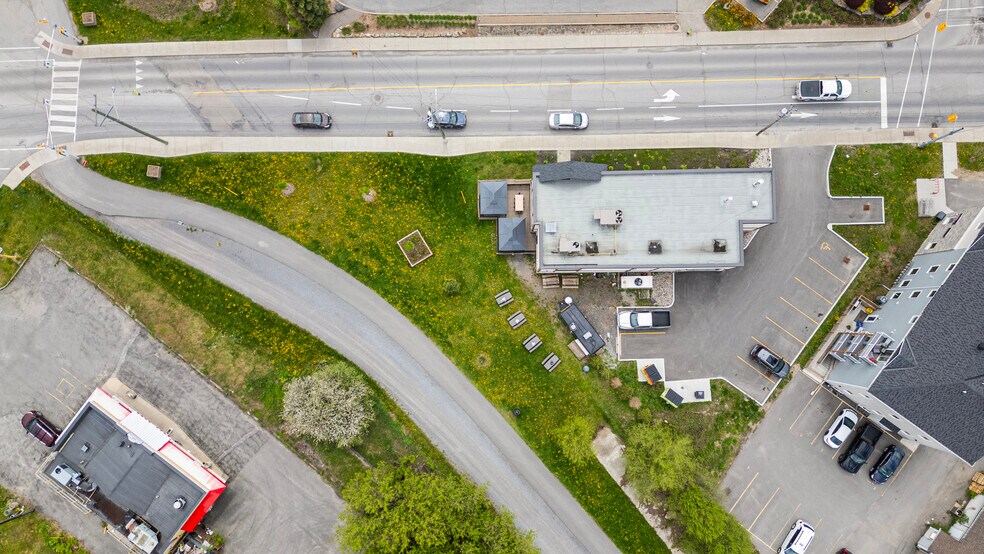 More Photos Of 19 Moore St, Carleton Place General Retail For Sale