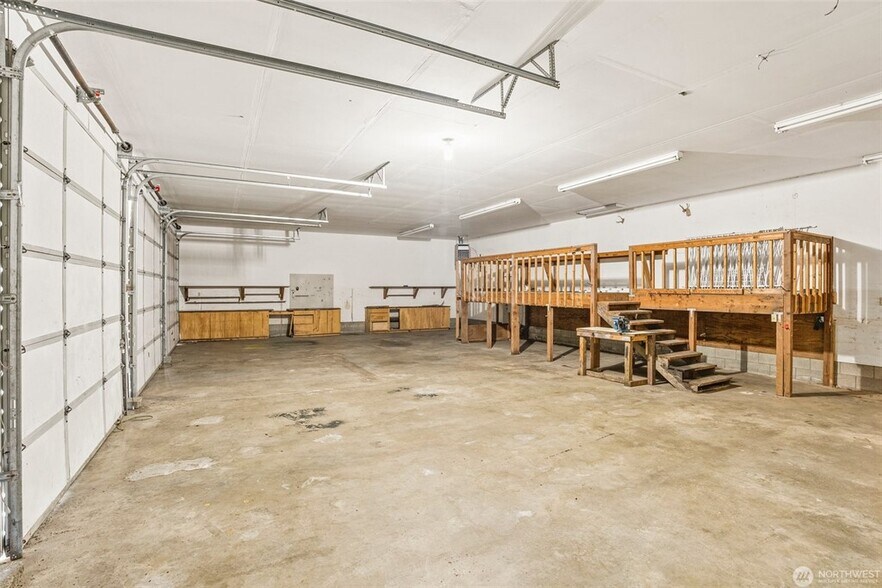 More Photos Of 1026 Alder St, Centralia Office Residential For Sale
