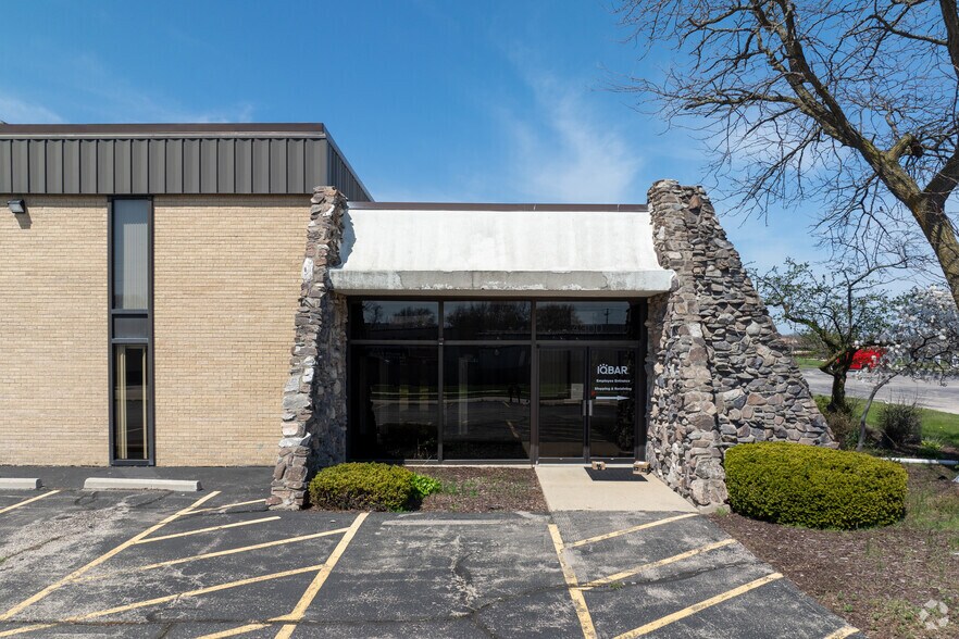 More Photos Of 4200 39th Ave, Kenosha Warehouse For Sale