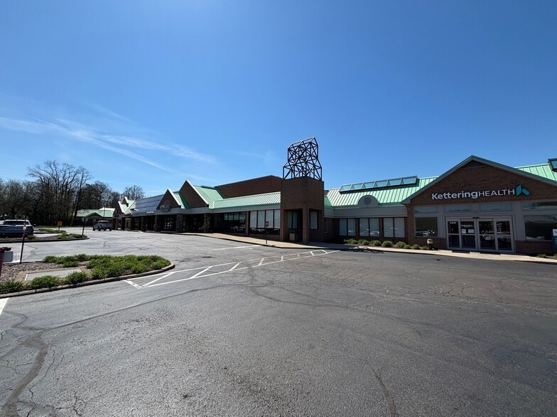 More Photos Of 4401-4491 Far Hills Ave, Dayton Unknown For Lease