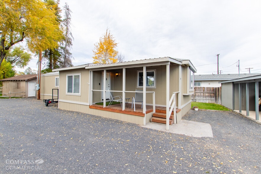 More Photos Of 215 NW Canal Blvd, Redmond Manufactured Housing Mobile Home Park For Sale