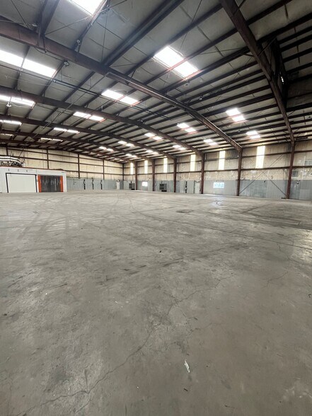 More Photos Of 11604 Strang Rd, La Porte Manufacturing For Lease
