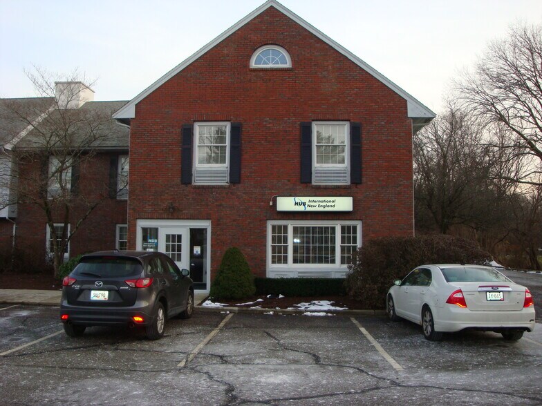 More Photos Of 555 Pleasant St, Attleboro Coworking Space