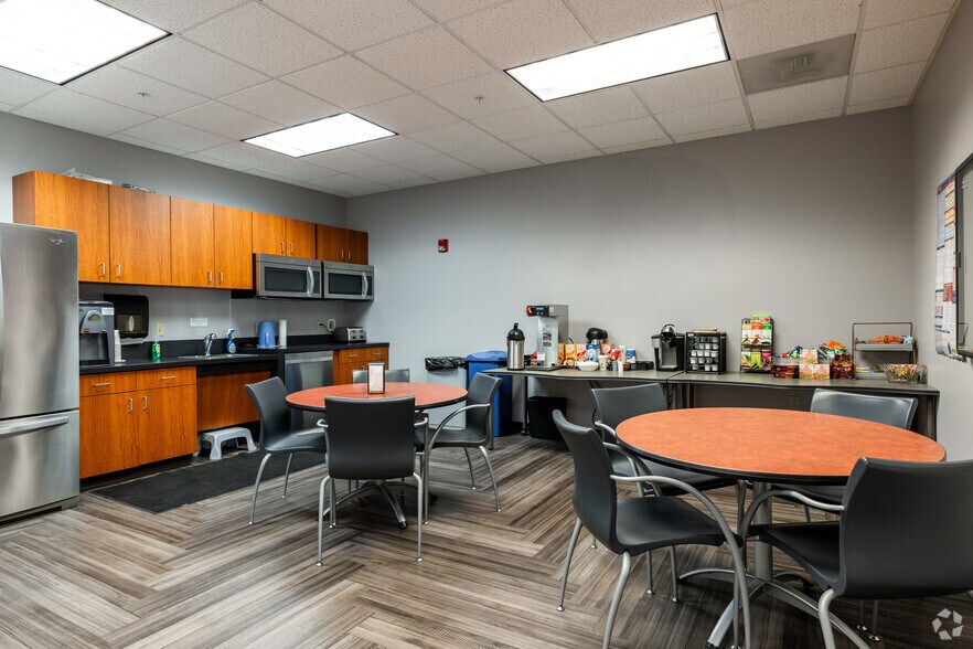 More Photos Of 12980 Foster St, Overland Park Office For Lease