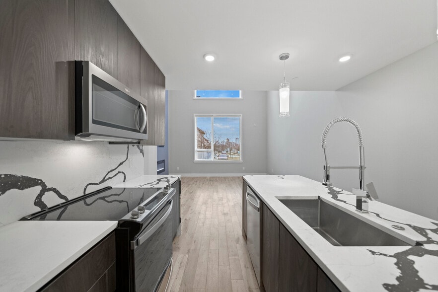 More Photos Of 1000-1038 W Girard Ave, Philadelphia Apartments For Lease