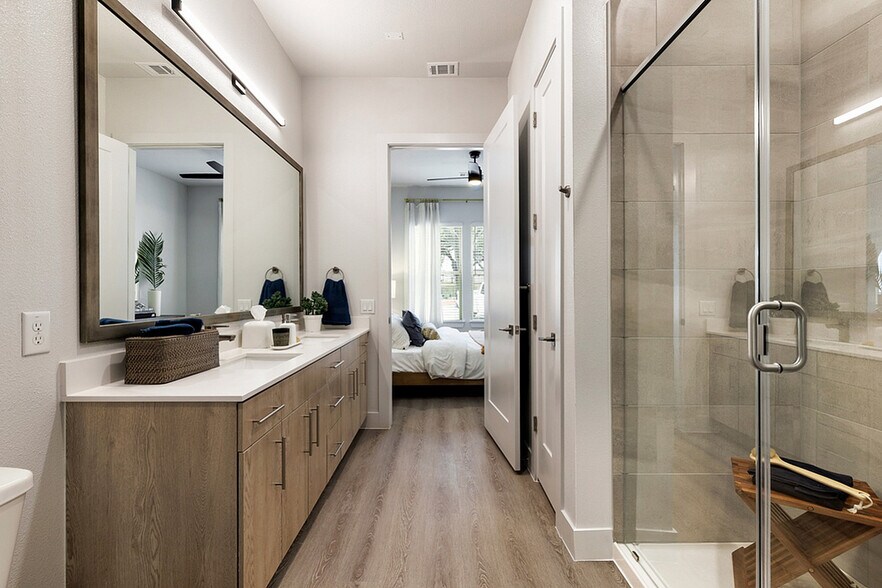 More Photos Of 7910 S New Braunfels, San Antonio Apartments For Lease