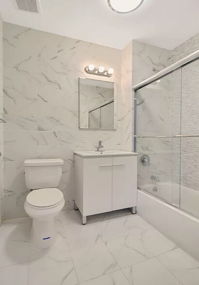 More Photos Of 2534 Steinway St, Long Island City Multifamily For Sale