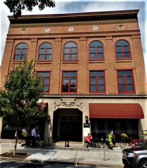 More Photos Of 27-31 E Main St, Lititz Restaurant For Lease
