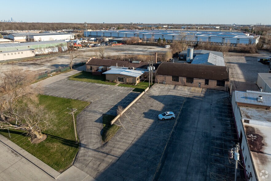 More Photos Of 3800 Wesley Ter, Schiller Park Warehouse For Sale