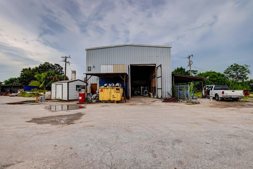 More Photos Of 17250 SW Railroad Ave, Indiantown Manufacturing For Sale