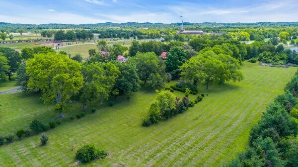 More Photos Of 1112 Franklin Rd, Brentwood Specialty For Sale