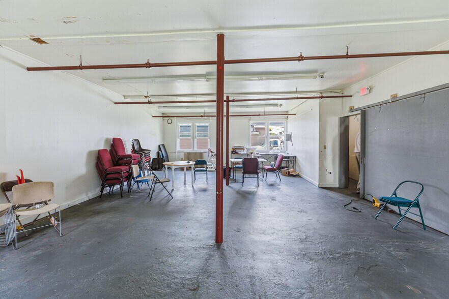 More Photos Of 36 Carpenter Street St, Keene Office For Sale