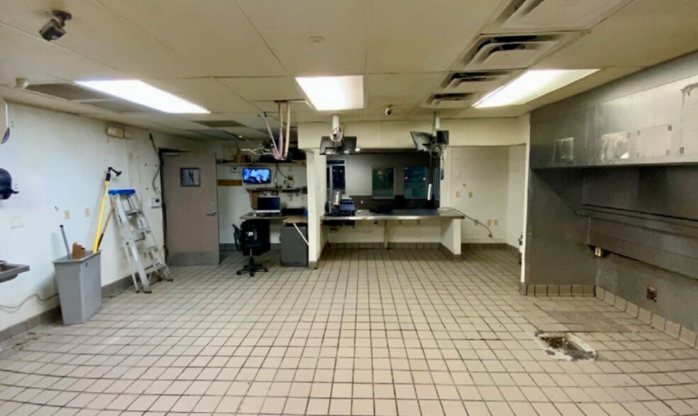 More Photos Of 611 Rancho Viejo Dr, Laredo Fast Food For Lease