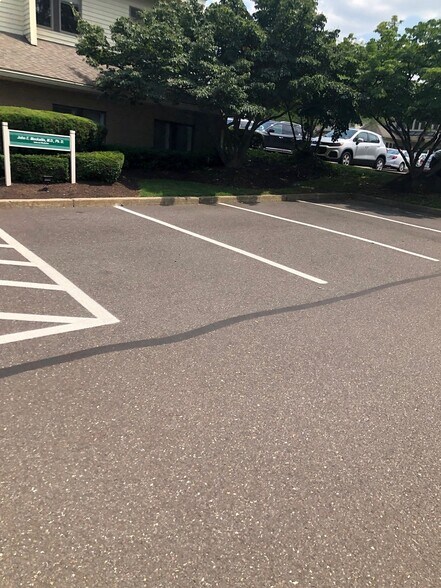 More Photos Of 333 N Oxford Valley Rd, Fairless Hills Medical For Lease