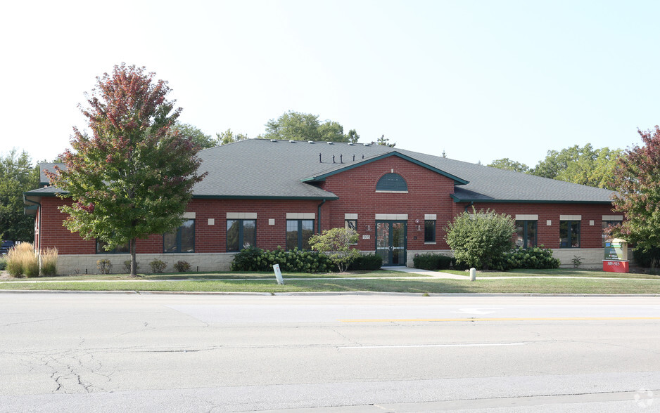 Primary Photo Of 505 Warrenville Rd, Lisle Office For Sale