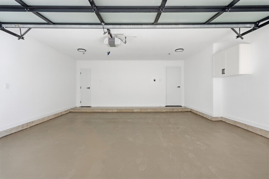 More Photos Of 2631 Kirby st, Dallas Multifamily For Sale