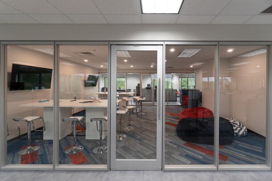 More Photos Of 1120 Pittsford Victor Rd, Pittsford Office For Sale