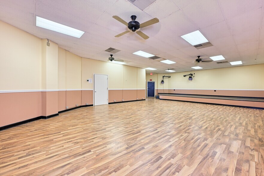 More Photos Of 5858 St Augustine Rd, Jacksonville Freestanding For Lease