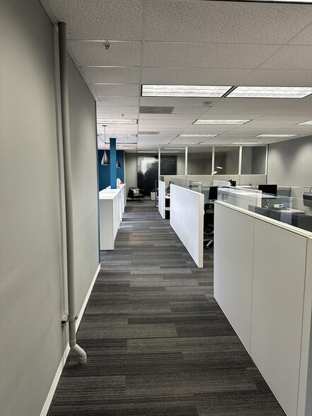 More Photos Of 5304 Derry Ave, Agoura Hills Industrial For Lease