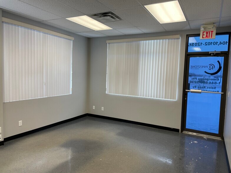 More Photos Of 10102 120 St, Grande Prairie Warehouse For Lease