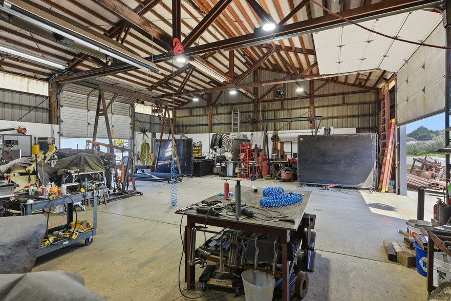 More Photos Of 55374 Rosa Rd, Bandon Manufacturing For Sale