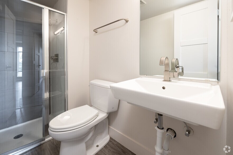 More Photos Of 107 W Cheyenne Rd, Colorado Springs Apartments For Sale
