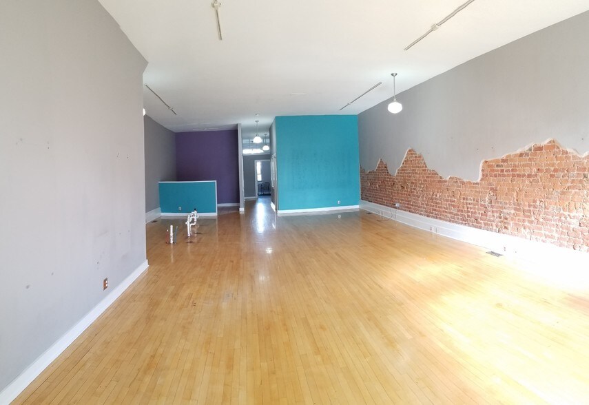 More Photos Of 714 Gay, Knoxville General Retail For Lease