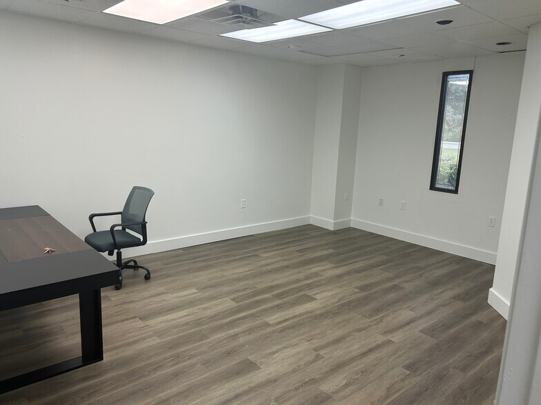 More Photos Of 9580 Madison Blvd, Madison Light Distribution For Lease