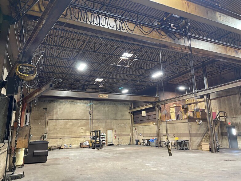 More Photos Of 11084 E Nine Mile Rd, Warren Manufacturing For Sale