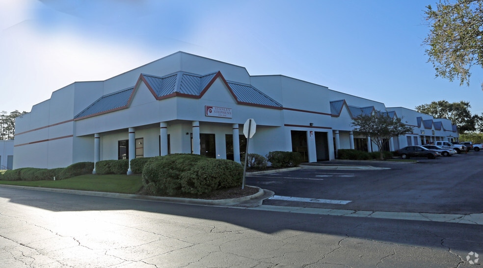 More Photos Of 3905 Center Loop, Orlando Unknown For Lease