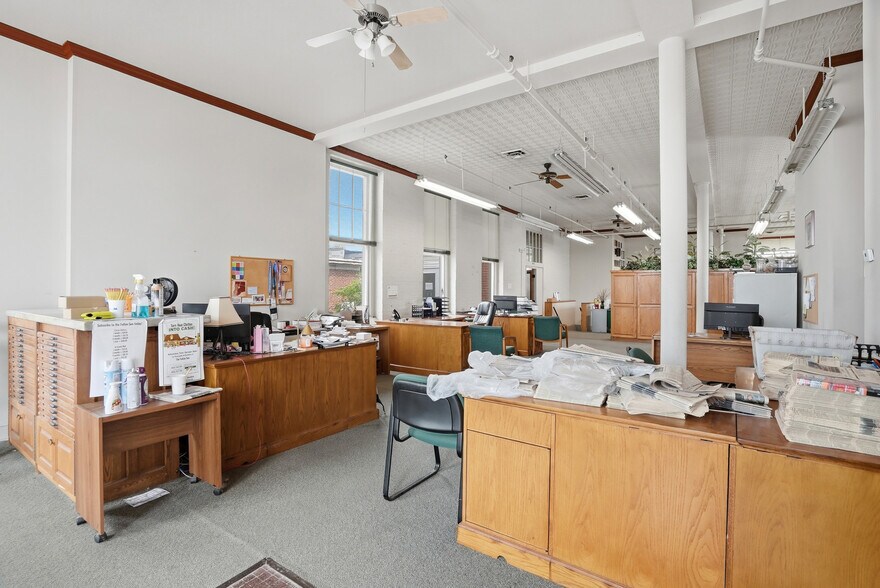 More Photos Of 115 E 5th St, Fulton Office For Sale