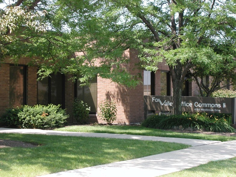 More Photos Of 4255 Westbrook Dr, Aurora Medical For Lease