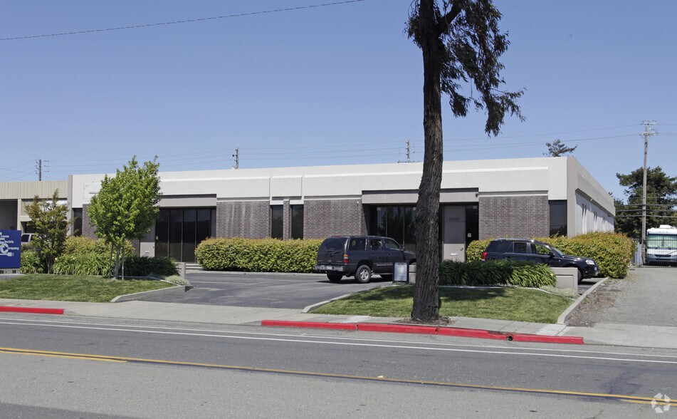 More Photos Of 14550-14562 Wicks Blvd, San Leandro Research And Development For Lease
