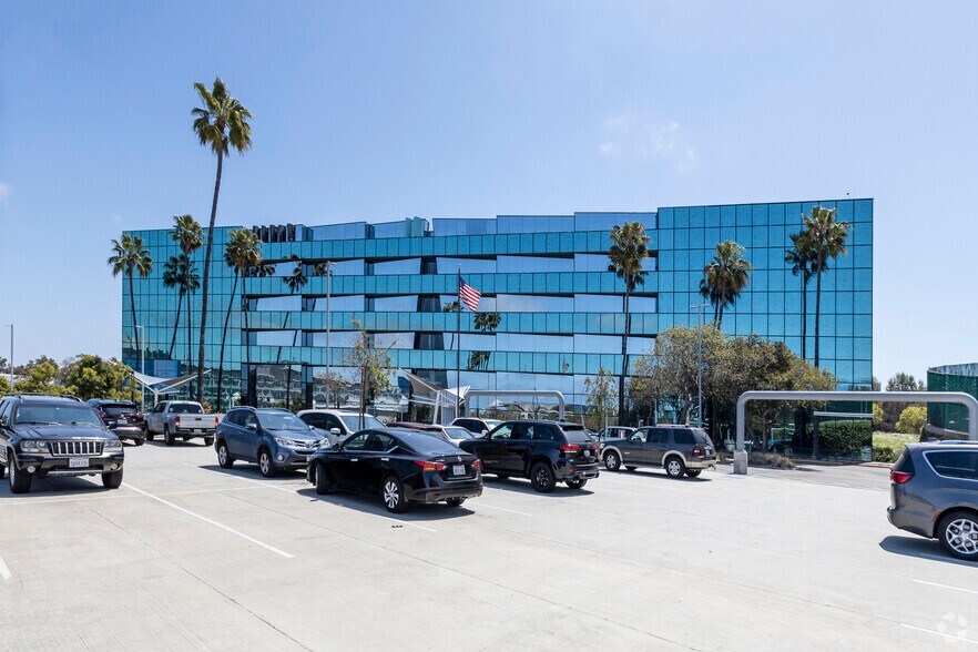 More Photos Of 9920 Pacific Heights Blvd, San Diego Office For Lease