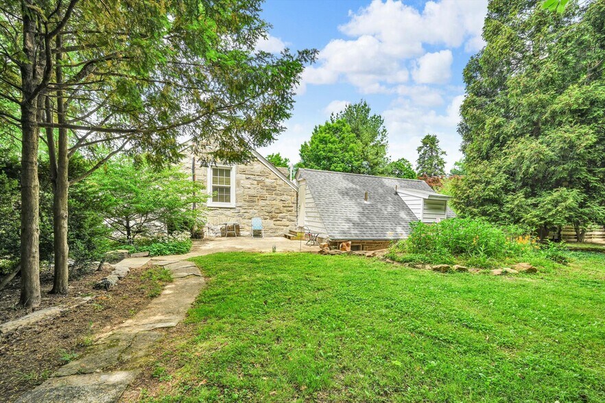 More Photos Of 1305 Hampden Blvd, Reading Multifamily For Sale