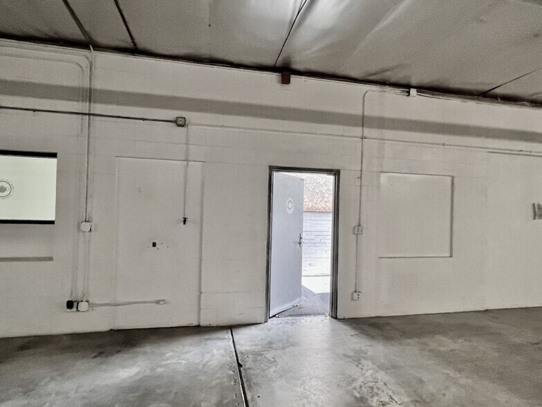 More Photos Of 144 E Santa Clara St, Arcadia Warehouse For Lease