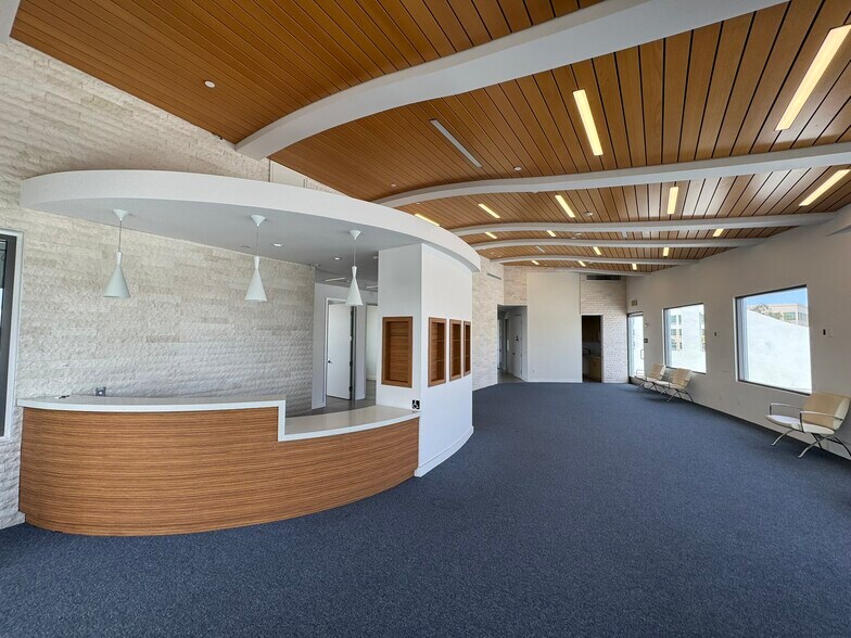 More Photos Of 495 N Old Newport Blvd, Newport Beach Medical For Lease