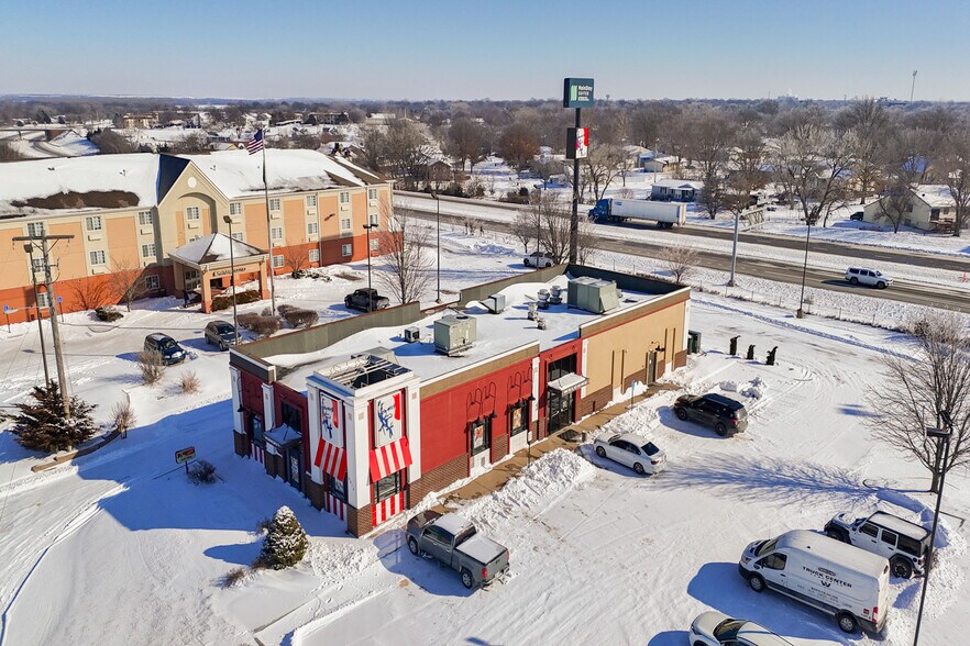 More Photos Of 2613 Candlewood Dr, Emporia Fast Food For Lease
