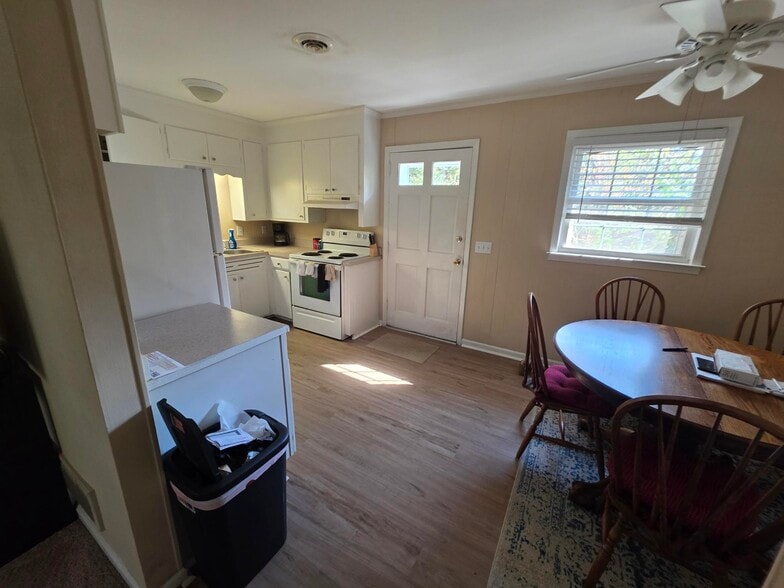 More Photos Of 1101 Comanchee Trl, West Columbia Multifamily For Sale