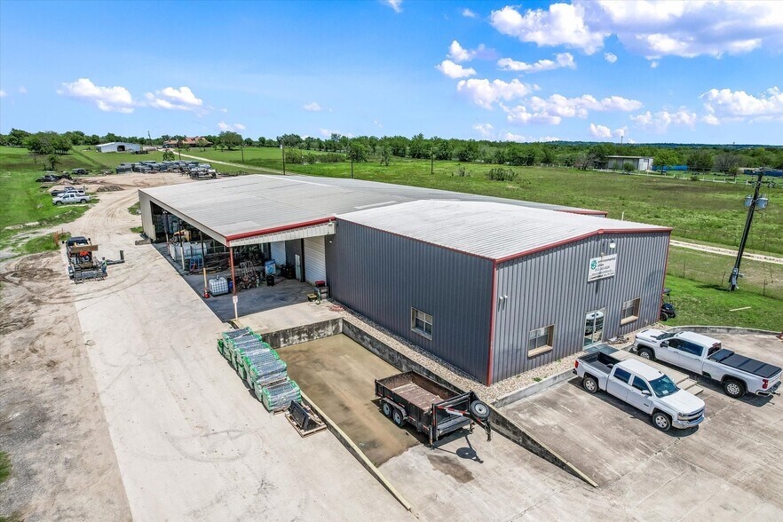 More Photos Of 1251 Bunton Creek Rd, Kyle Warehouse For Lease