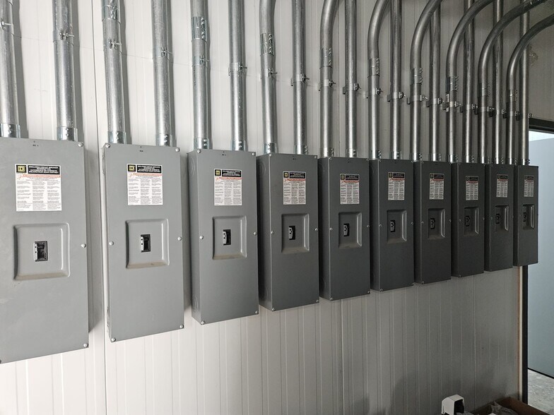 More Photos Of 206 SE 10th St, Stigler Industrial For Sale