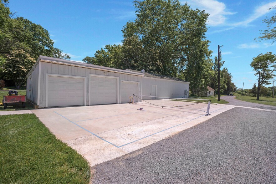 More Photos Of 1902 Jefferson Pike, Brunswick Lodge Meeting Hall For Lease