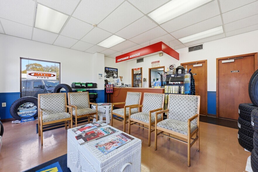 More Photos Of 2350 N Ponce De Leon Blvd, Saint Augustine Service Station For Sale
