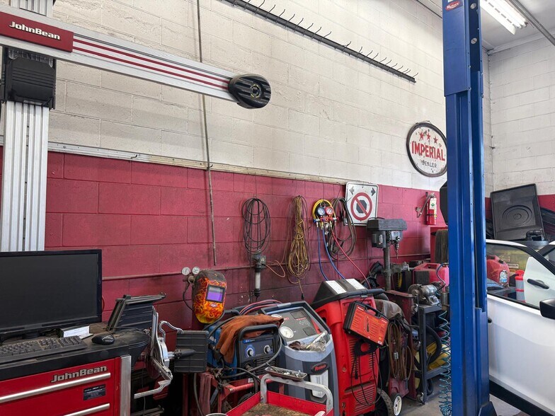 More Photos Of 22339 48 Av, Langley Auto Repair For Sale