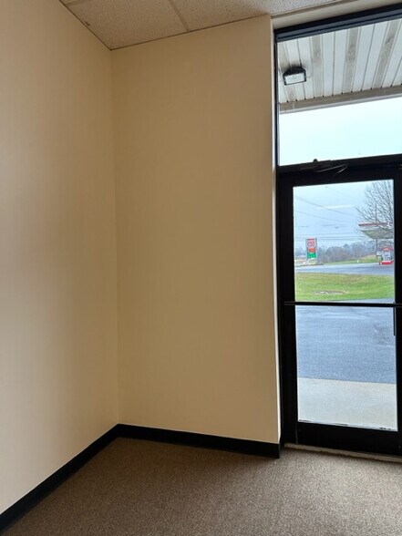 More Photos Of 20 Liberty Rd, Sykesville Storefront For Lease