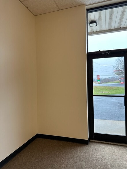 More Photos Of 20 Liberty Rd, Sykesville Storefront For Lease