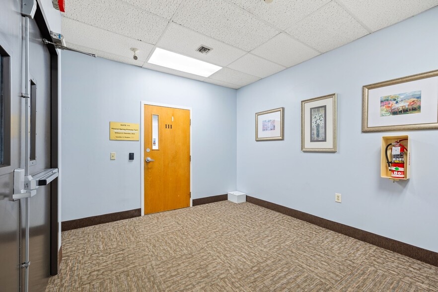 More Photos Of 1637 Mineral Spring Ave, North Providence Medical For Lease