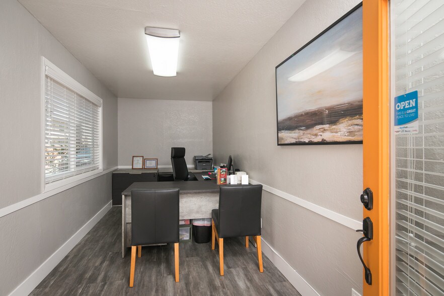 More Photos Of 935 Johnfer Way, Sacramento Apartments For Sale